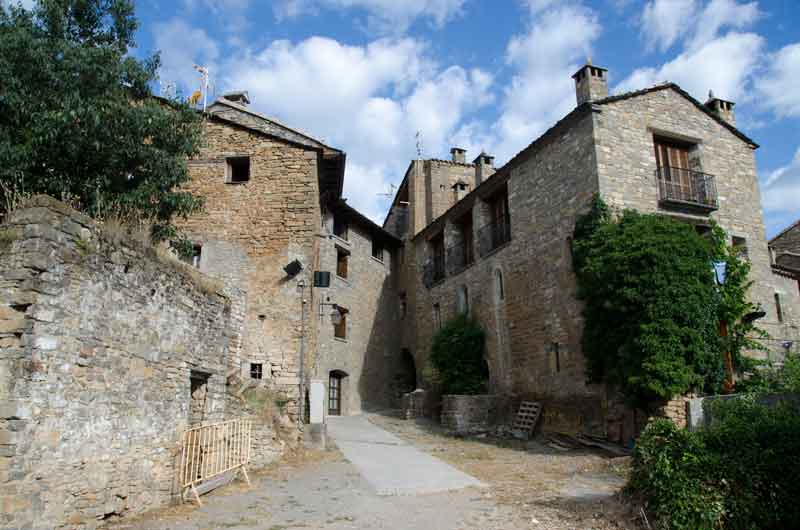 Huesca - Ainsa 33 - casas.jpg